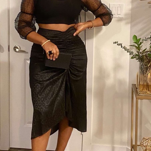 Skirt - Picture 2 of 3